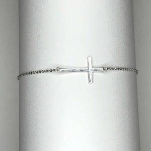 Stella & Dot Interlock Delicate Cross Bracelet
